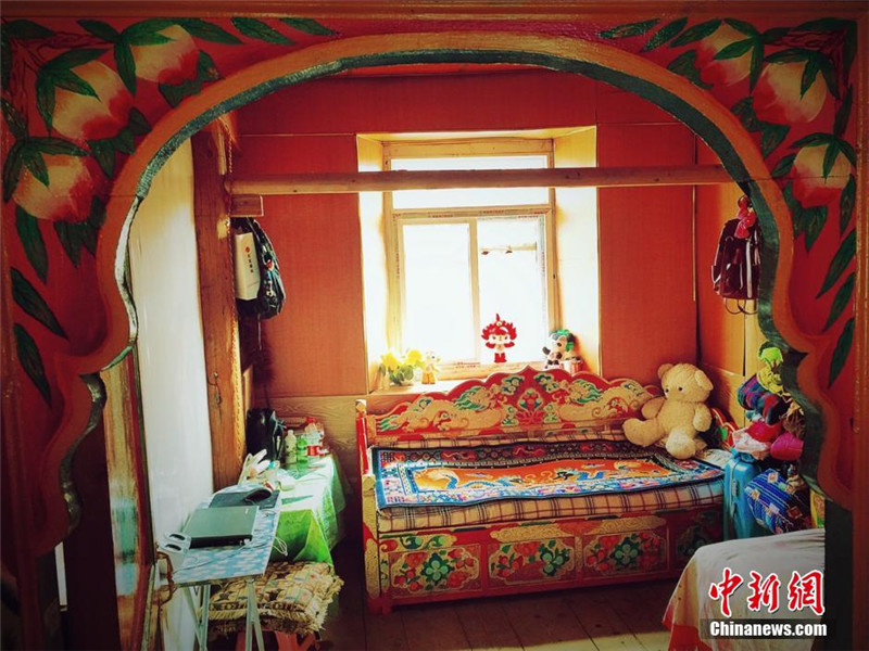 道孚县协德乡藏乡人家漂亮的房间。 刘忠俊 摄