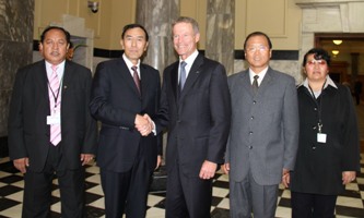 全国人大西藏代表团会见新西兰议长