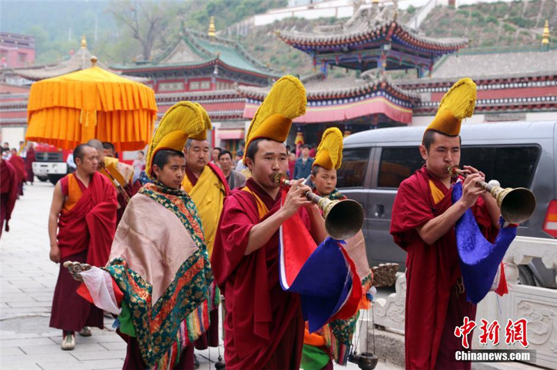 5月31日（藏历萨嘎达瓦月十三日），藏传佛教名刹塔尔寺 “跳欠”祈福众生平安吉祥。