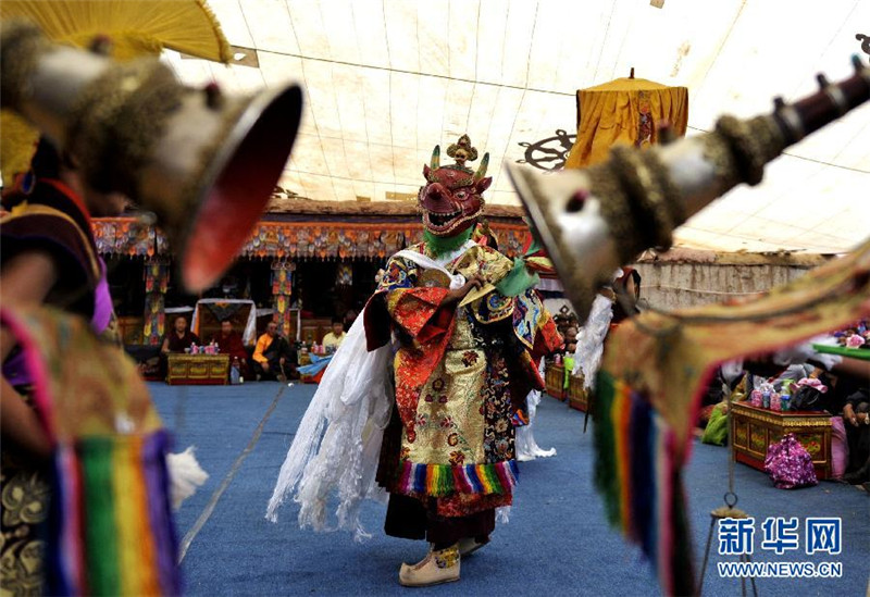 西藏举行“羌姆”宗教仪轨纪念“释迦牟尼佛转法轮日”