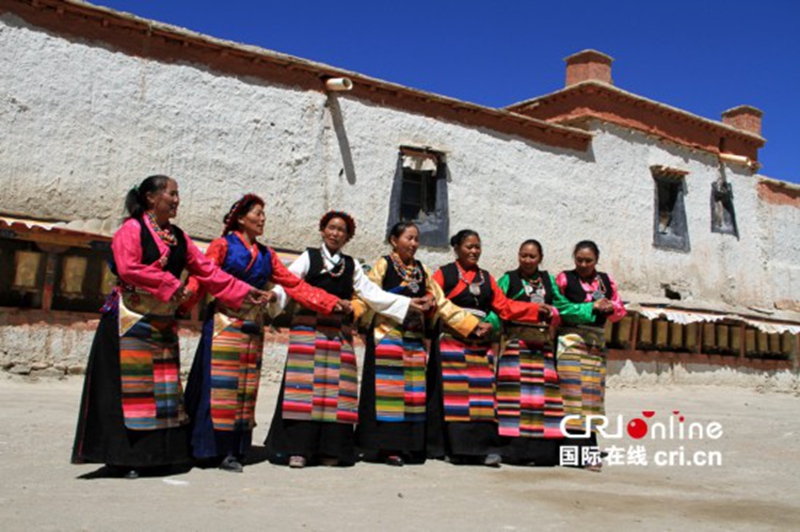 西藏五十年：千年宣舞舞翩跹