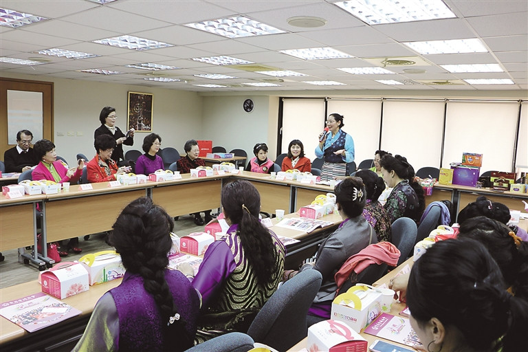西藏女企业家代表团赴台湾考察交流。