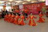 9月24日，来自堆龙德庆县民间艺术团的演员们在主题活动中表演藏族民间歌舞。