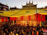 西藏信众欢庆“吉祥天母节”
