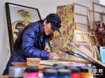 藏族女画家朗顿·德珍：“我的每幅画都有双会说话的眼睛”