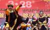 3月27日，拉萨市城关区雪巴拉姆民间艺术团演员表演《扎西谐钦》。新华社记者 觉果 摄