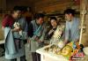 为了让麦宿地区藏族民间手工艺传承发扬下去，当地政府邀请老艺人向年轻藏族民众讲解和传授陶艺、泥塑、雕刻、编织等技艺。一方面让村民、无业人员、残疾人士学得一技之长，改变他们的生活和脱贫致富。另一方面，也挽救了当地的传统技艺，让这些技艺能一代一代传承下去。刘忠俊 摄
