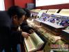 百年门孜康藏医药文化展，经书上写满了千年藏医临床经验，史料价值尤为珍贵