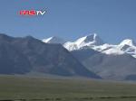 西藏喜玛拉雅雪山下“风吹草低见牛羊”