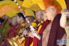 扎什伦布寺举行一年一度的跳神活动这是扎什伦布寺跳神活动上吹法号的僧人（10月2日摄）。新华社记者 觉果 摄
