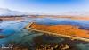拉鲁湿地国家级自然保护区海拔3600多米，总面积12.64平方公里，是中国海拔最高、面积最大的城市天然湿地，被誉为“拉萨之肺”。自1999年建立自然保护区以来，湿地整体生态环境得到有效改善，目前面积也有所增加。 新华网 旦增尼玛曲珠 摄