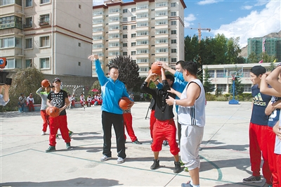 篮球炫动高原 - 西藏要闻 - 西藏在线