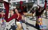 2月27日，拉萨市城关区阿坝林卡社区老年文艺队表演舞蹈。