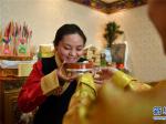 西藏：藏族同胞欢度藏历新年