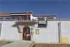 图为：三有村藏民新居。（西藏在线 王硕摄）