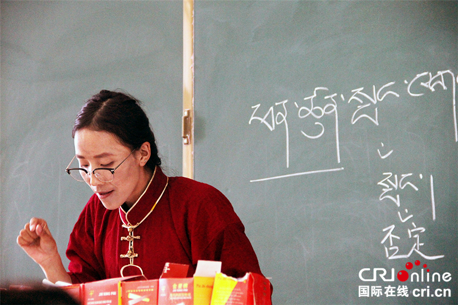 高山脚下的藏文学校 - 其他藏区 - 西藏在线