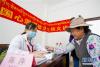 7月9日，医疗专家陈萍在西藏林芝朗县洞嘎镇义诊。