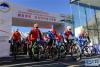 然乌风光自行车赛在西藏昌都市八宿县然乌湖畔开赛(11月9日摄)。新华社记者 刘东君摄