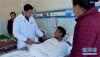 西藏自治区第二人民医院普外科主任蒋宗华在包虫病病房查房（11月14日摄）。新华社记者 晋美多吉 摄