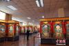 11月23日，甘肃甘南藏区千幅唐卡展在甘肃民族师范学院集中展现多彩藏族文化。