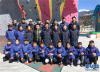 图为2月15日，西藏攀岩队全体人员向全国各族人民送上祝福。 新华社发（西藏攀岩队供图）