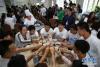 5月9日，部分“安康家园”公益项目受助者在四川成都团聚。