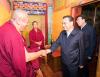 李克强总理7月27日在西藏自治区拉萨市布达拉宫考察文物保护。