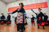 8月31日，阿坝林老年文艺队在拉萨市宗角禄康广场阿佳妇联成立大会上表演舞蹈。
