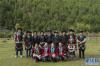 南伊珞巴民族乡的珞巴族群众在合影（9月27日摄）。新华社记者 旦增尼玛曲珠 摄