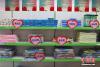 1月3日，青海省首家爱心超市标示出兑换商品所需积分值。中新社记者 李培源 摄