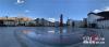昌都市解放广场周围高楼鳞次栉比。 摄影：刘娜