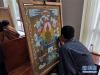象藏艺术学校的学生在画唐卡（10月8日摄）。新华社记者 康锦谦 摄
