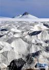 这是10月21日拍摄的普若岗日冰川一景。