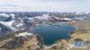 高山环抱下的思金拉措湖（10月23日无人机拍摄）。