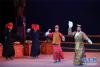 11月3日，在福建省福州市芳华剧院，西藏自治区藏剧团的演员在表演藏戏《六弦情缘》。新华社记者 宋为伟 摄