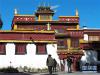 四川省甘孜藏族自治州理塘县的历史建筑仁康古屋（10月18日摄）。 新华社记者 王迪 摄