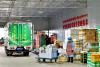 在拉萨城投农副产品批发市场，一辆装载农副产品的配送车准备开往农牧区（2月6日摄）。新华社记者张汝锋摄