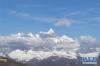 壮美的南迦巴瓦峰（3月25日摄）。新华社记者 孙非 摄