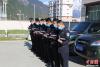 图为西藏出入境边防检查总站执法调查支队民警默哀。仁青旺堆 供图