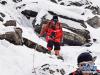5月21日，测量登山队队员在下撤途中。新华社特约记者 扎西次仁 摄