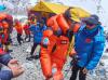5月24日，2020珠峰高程测量登山队部分人员从海拔6500米的前进营地出发。新华社特约记者 拉巴 摄 图片来源：新华网