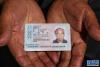 这是顿珠旺杰的身份证（4月5日摄）。新华社记者 孙阳 摄