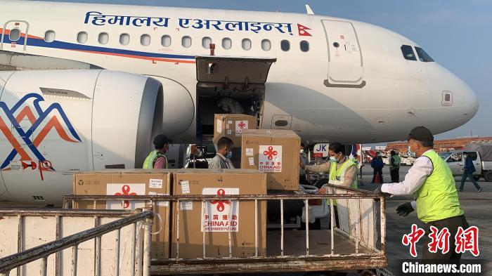 中尼合资航空公司免费运输中国西藏自治区政府捐赠的疫苗助力尼泊尔抗疫