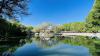 宗角禄康公园内平静的水面（6月14日摄）。 罗布曲珍 摄