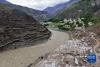 这是在西藏昌都市芒康县纳西民族乡加达村拍摄的古盐田（无人机照片，5月26日摄）。新华社记者 周荻潇 摄