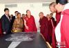 图为6月16日，班禅来到西藏佛学院各大教派教室看望正在学习的各大教派高僧、学员。中新社发 李林 摄