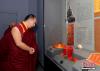 11月30日，班禅在日喀则博物馆参观调研。