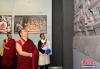 11月30日，班禅在日喀则石刻艺术博物馆参观调研。