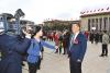 图为西藏全国人大代表罗庆伍接受媒体采访。