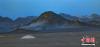 图为无人机拍摄七彩流沙景观。茫崖市委宣传 供图